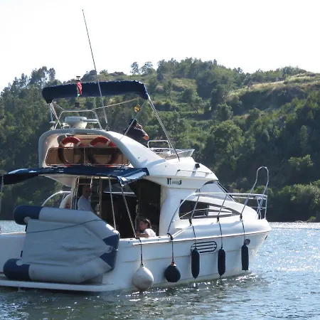 Aquadouro Yacht Radames - Sleep Boat Experience 보트호텔 카스텔루 지 파이바
