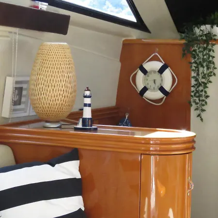 Aquadouro Yacht Radames - Sleep Boat Experience 船屋 派瓦堡