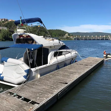 Aquadouro Yacht Radames - Sleep Boat Experience بوتيل *