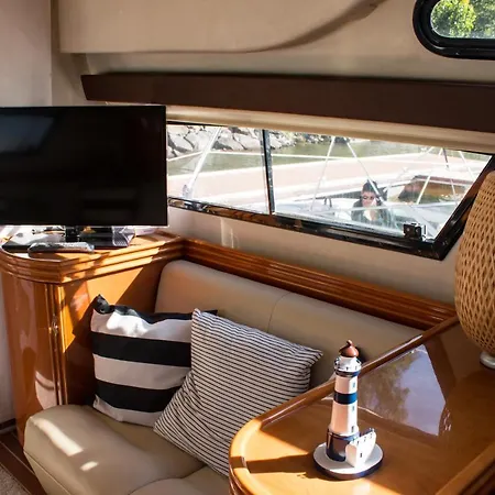 Aquadouro Yacht Radames - Sleep Boat Experience بوتيل قلعة بايفا