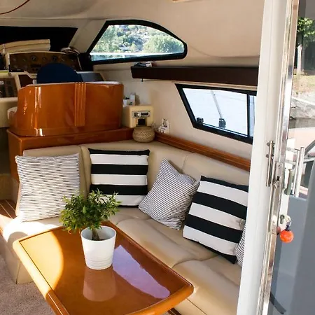 Aquadouro Yacht Radames - Sleep Boat Experience * قلعة بايفا