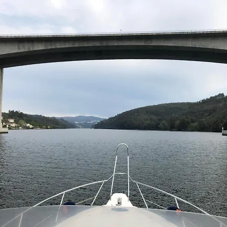 Aquadouro Yacht Radames - Sleep Boat Experience 보트호텔