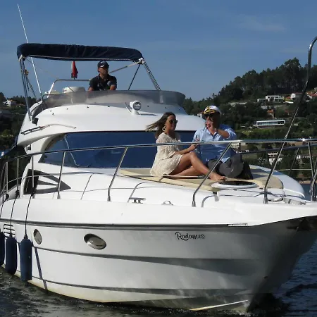 بوتيل Aquadouro Yacht Radames - Sleep Boat Experience *