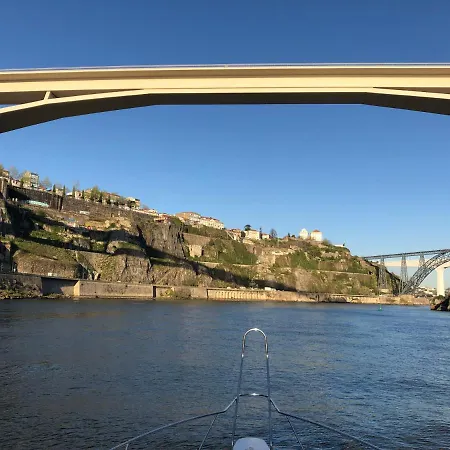 بوتيل Aquadouro Yacht Radames - Sleep Boat Experience قلعة بايفا